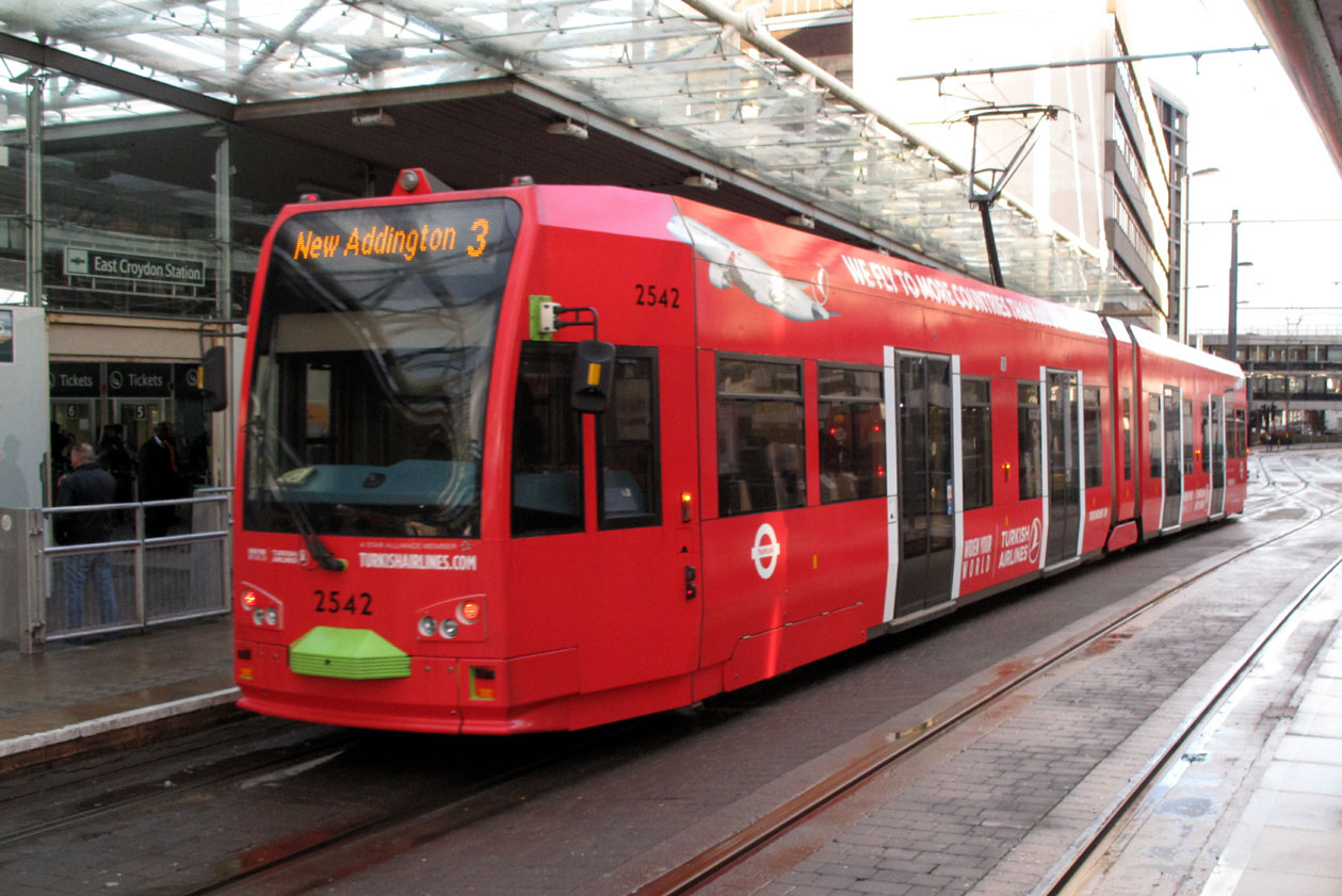 in-pictures-london-tramlink-2542-s-new-advert-livery-british-trams